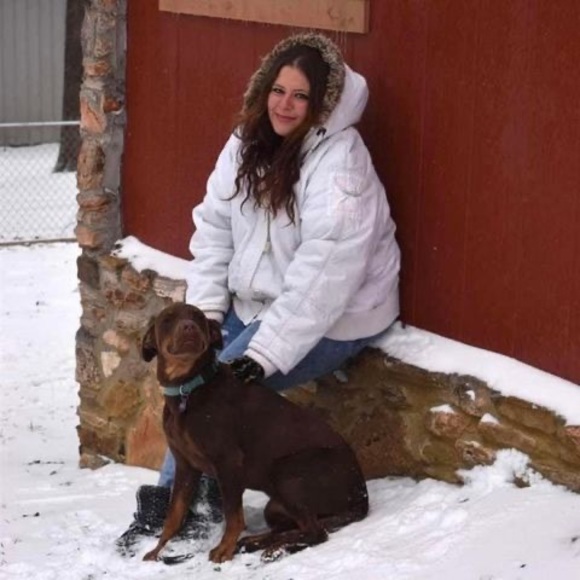 Meet your Posher, Bri - Picture 1 of 3